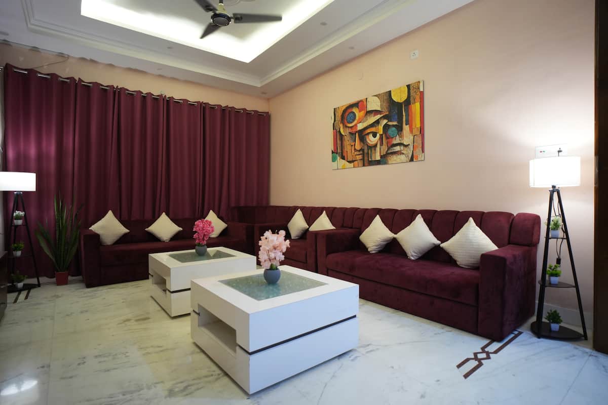 The Velvet Lotus - photo 1